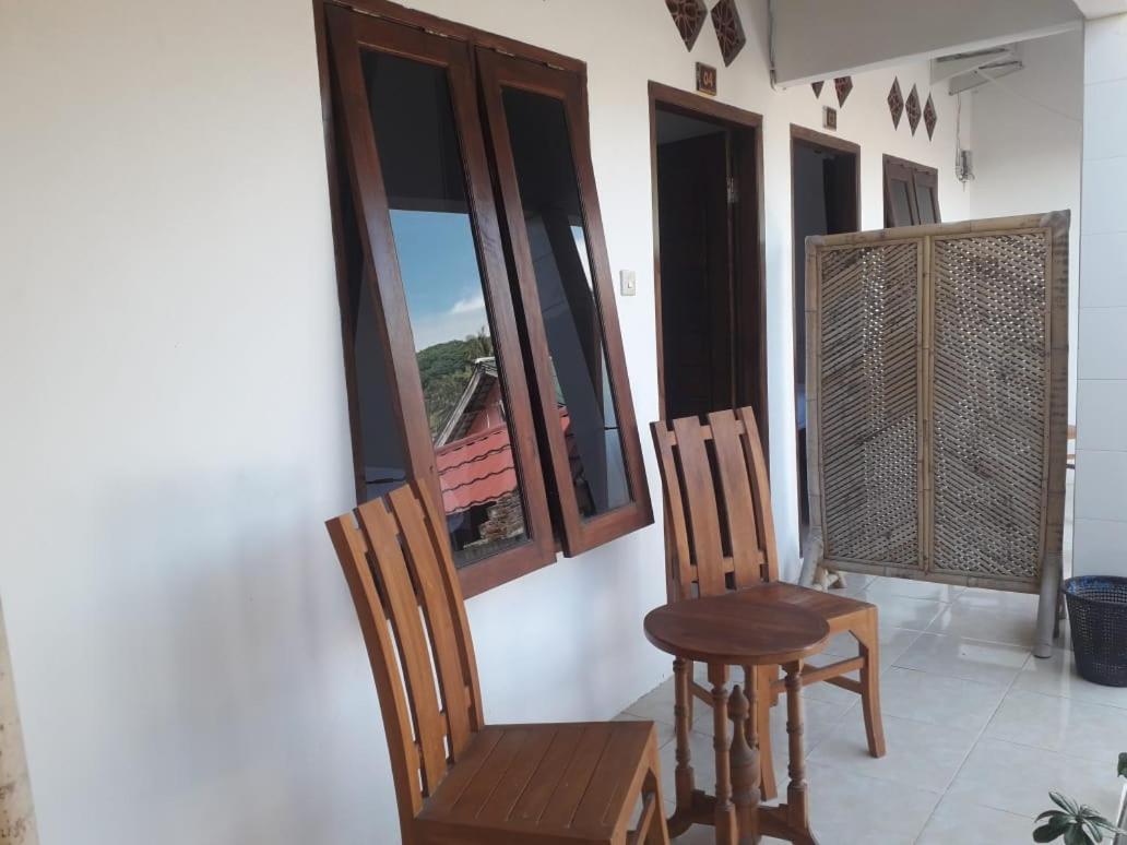 Mugeni Homestay Senggigi Extérieur photo