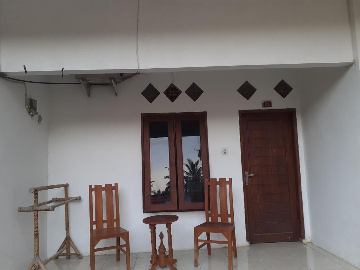 Mugeni Homestay Senggigi Extérieur photo